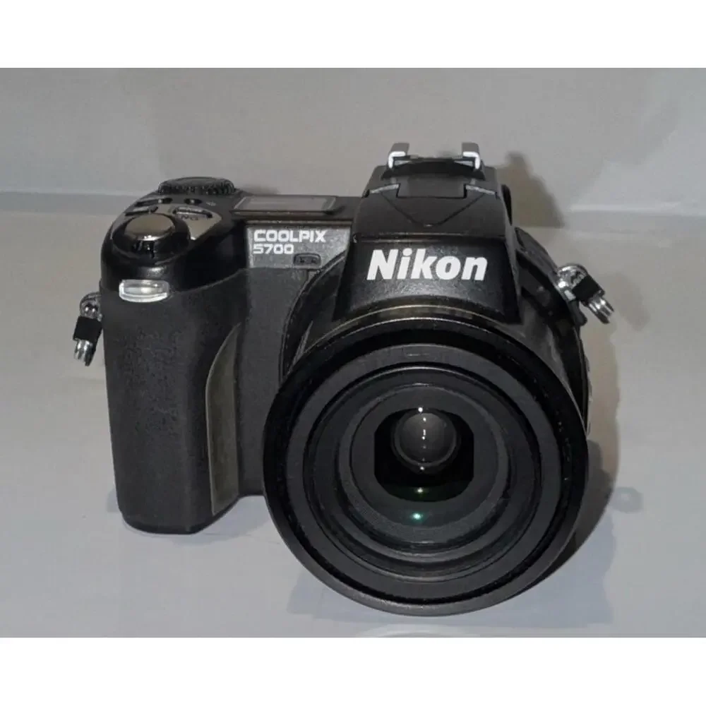 Nikon Coolpix 5700 Digital Camera Zoom Nikkor ED … For Part Only